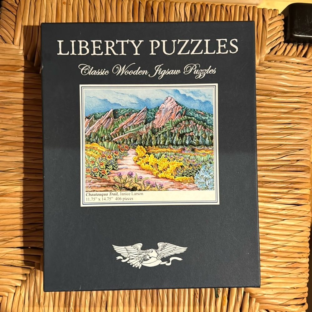 Liberty puzzles classic wooden jigsaw puzzle